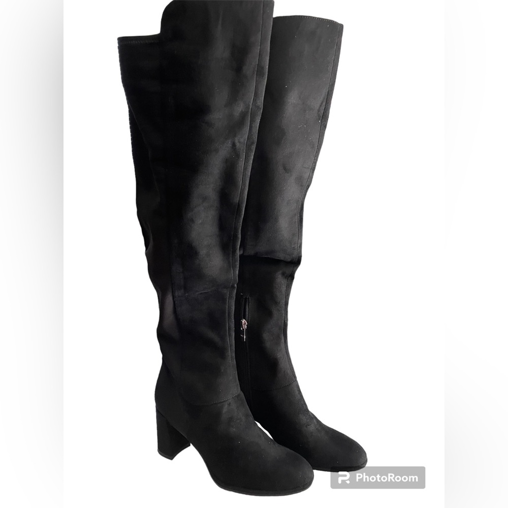 Marc Fisher Woman’s Knee High Black Boots